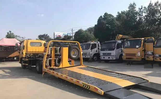 东至汽车中途维修案例
